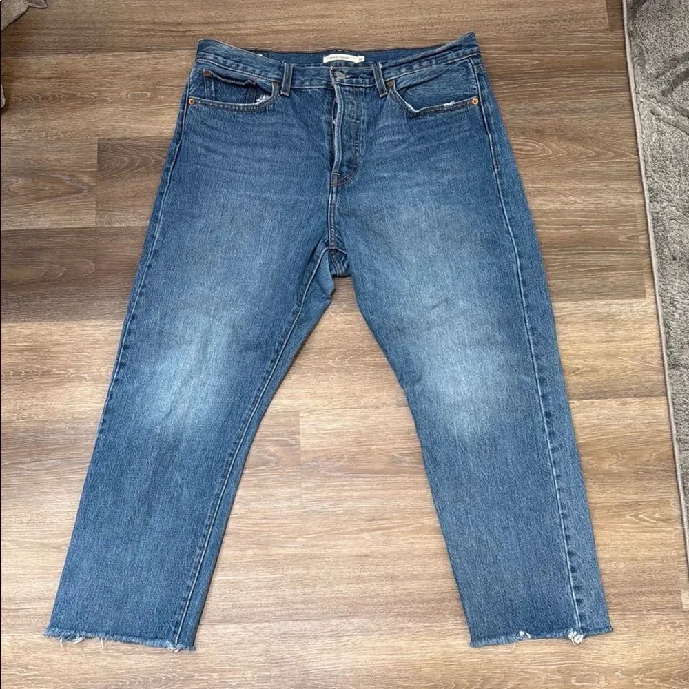 Levi's Blue Wedgie Straight-Leg Denim Jeans with Raw Hem Sz 32